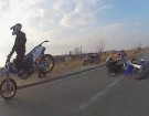 Supermoto stoppie crash wypadek przy stoppie 4 kamery