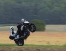 Wheelie na skuterze odpada kolo russian stunt team