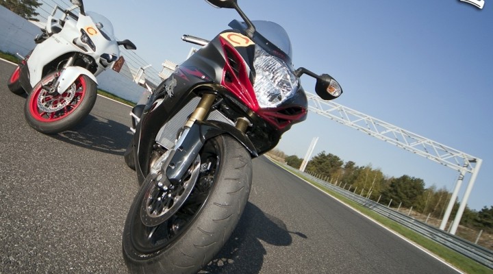 Ducati 848 Suzuki GSX-R750
