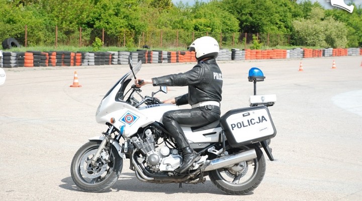 Policjant motocyklista trening