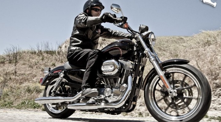 Harley-Davidson 883 Superlow 2011