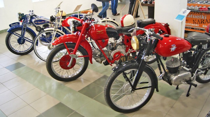 mv agusta moto guzzi Wystawa i Inscenizacja Klasycznej Motoryzacji 2023 z