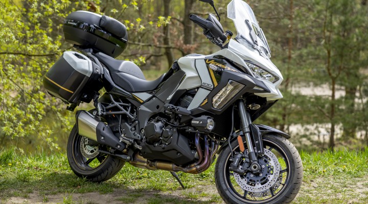 kawasaki versys 1100