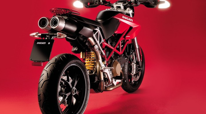 Ducati Hypermotard 1100 06