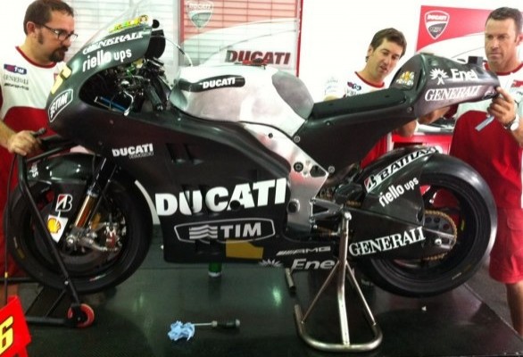 Ducati GP12 Rossi z