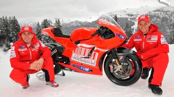 Stoner Hayden Ducati Descmoscedi GP10 na lodzie