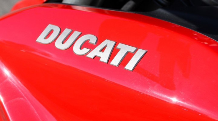 logo Ducati Hyperstrada z