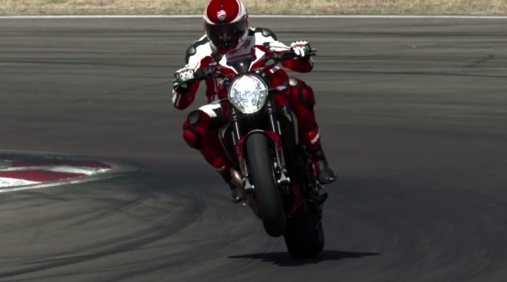 Ducati Monster 1200 R guma z