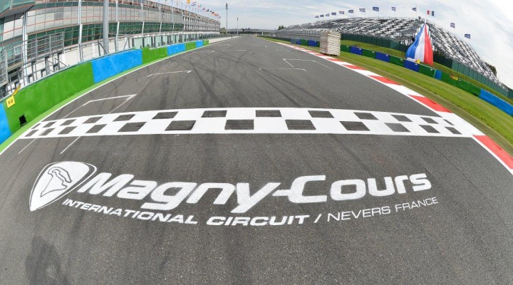 Magny Cours Pirelli linia startu z