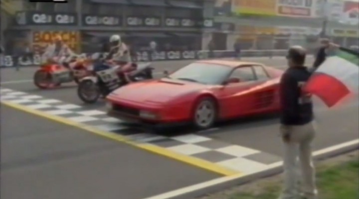 Ferrari Testarossa vs Yamaha Fz 750 vs Yamaha Yzr 500 z