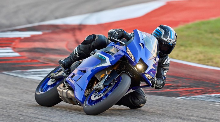 yamaha yzf r9 2025 03 z