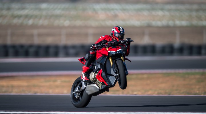 ducati streetfighter v4s 2025 01 z