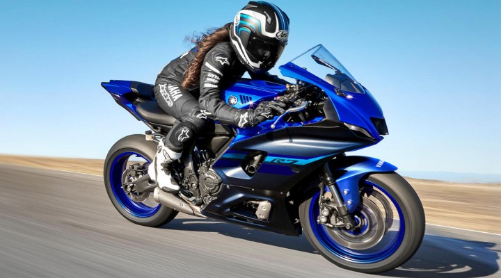 Yamaha-YZF700R7