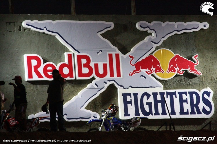 logo red bull xfighters
