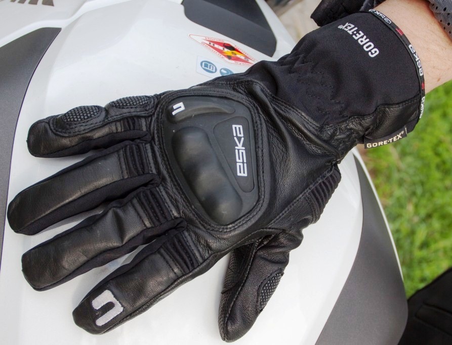 ESKA Integral Short GTX z gory z