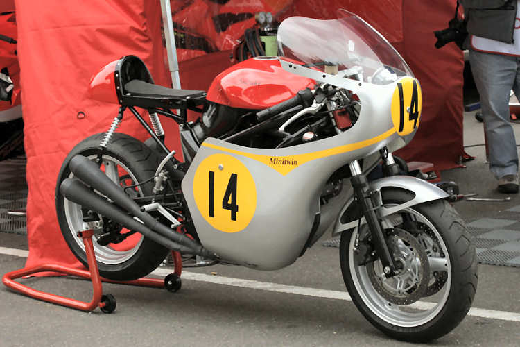 Ducati hailwood replica