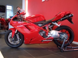 DUCATISTORE wnetrze