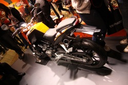 KTM Duke 125 2011 tyl