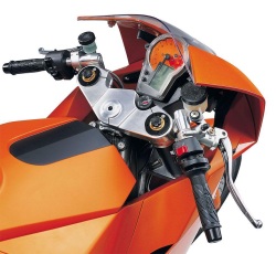 KTM RC8 1