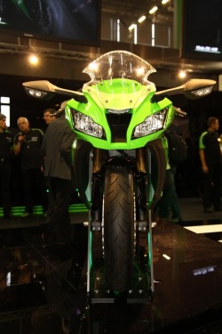Kawasaki ZX10R 2011 przod