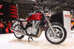 Honda CB1100 2013 czerowna