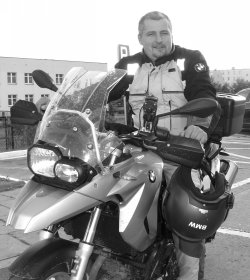 Piotr Szenk na motocyklu