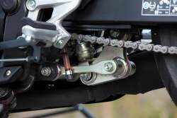 tylne zawieszenie Honda CBR250R 2011