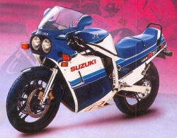 z gazety Suzuki GSXR 750F