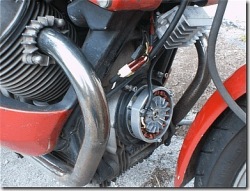 Alternator i regulator napiecia w MotoGuzzi