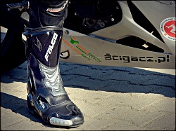 09 ochraniacze slizgacze i wzmocnienia na butach