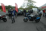Honda i Policja Piknik motocyklowy na bloniach Narodowego