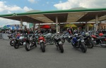 Motocyklowa Niedziela BP zaparkowane motocykle