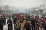 ludzie zmierzaja za parada parada motocyklistow - mikojakow trojmiasto 2010