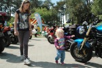 dziewczyny i motocykle Centrum Zdrowia Dziecka Usmiech przywieziony na dwoch kolach