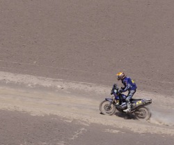 kierowca motocykla yamaha dakar 2011 etap 5