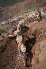 wyciaganie zawodnikow erzberg rodeo 2009