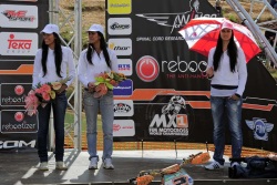 dziewczyny na podium motocross