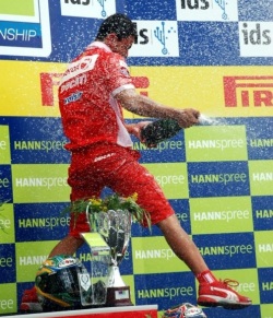 World Superbike Brno round szampan podium