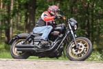 jazda w zakrecie Harley Davidson Low Rider S Scigacz pl