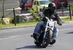 Harley Davidson V Rod Muscle zakret lewy