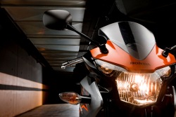 Honda CBR125 2011 przednia lampa