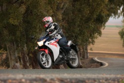 Honda CBR250R 2011 akcja
