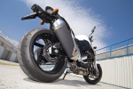 tylne kolo wydech suzuki gsr750 2011 test motocykla 09