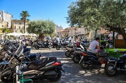 27 Parking motocyklowy w Saint Tropez