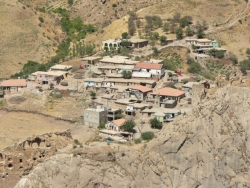 wioska kurdyjska skuterem do turcji