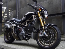 Ducati Monster S4R czarny