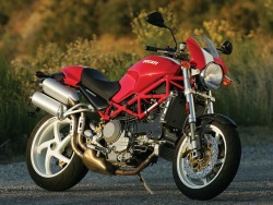 Ducati Monster S4R czerwony