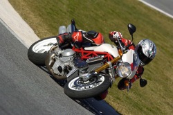 Ducati Monster S4R testastretta tor