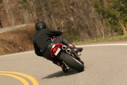 Ducati Monster S4R zakret 2