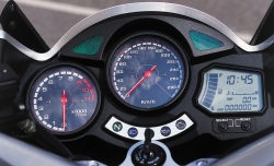 Yamaha FJR1300 zegary 2004